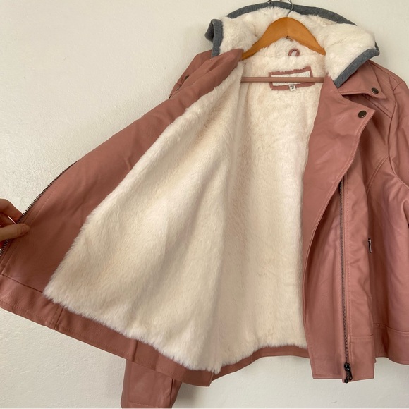 Sebby Collection Faux Fur/Leather Moto Jacket - Picture 3 of 14
